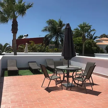 Lovely - Pool Front, Private Roof Terrace, Wifi Fiber Optic Apartment Corralejo
