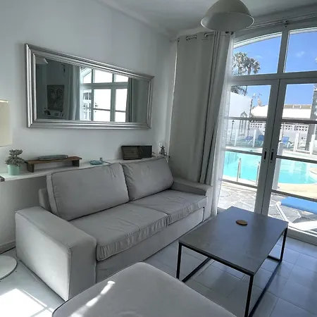 Lovely - Pool Front, Private Roof Terrace, Wifi Fiber Optic Apartment *