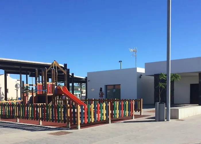 Lovely - Pool Front, Private Roof Terrace, Wifi Fiber Optic アパート *