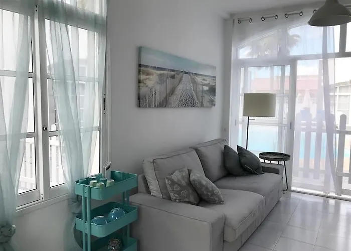 Lovely - Pool Front, Private Roof Terrace, Wifi Fiber Optic アパート *