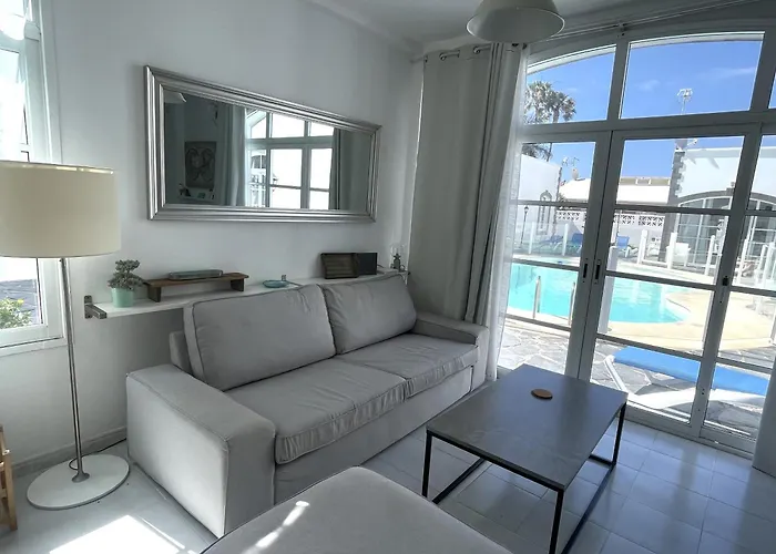 Lovely - Pool Front, Private Roof Terrace, Wifi Fiber Optic アパート *