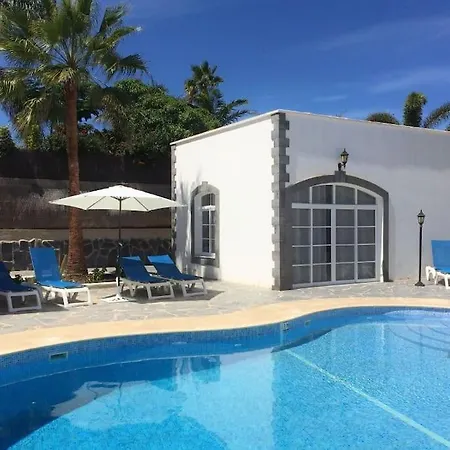 Lovely - Pool Front, Private Roof Terrace, Wifi Fiber Optic Corralejo